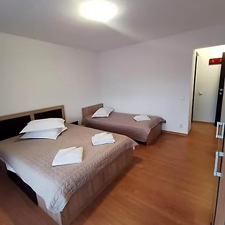 Ciresarii Otel